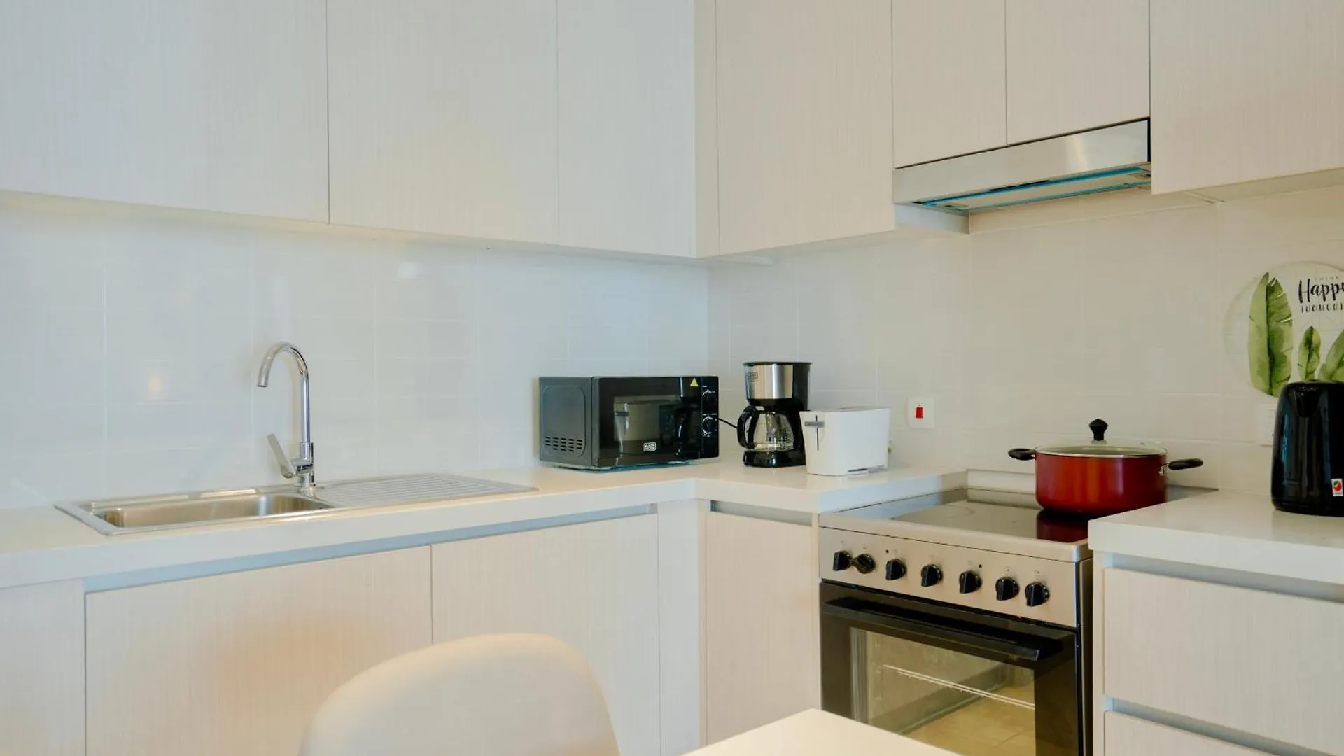 Maison Privee - Modern Yas Island Escape With Peaceful Canal Views Abu Zabi Apartament