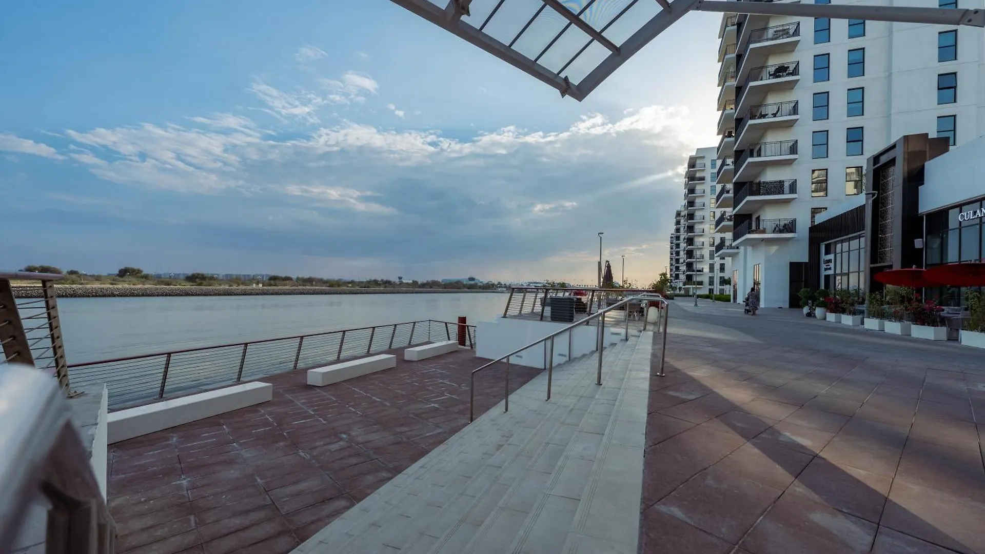 Maison Privee - Modern Yas Island Escape With Peaceful Canal Views Abu Zabi Apartament